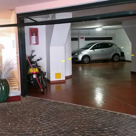 Апартаменты Copacabana Vista Mare E Parking
